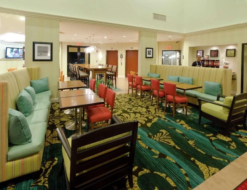Hampton Inn & Suites Miami-Doral/Dolphin Mall 5