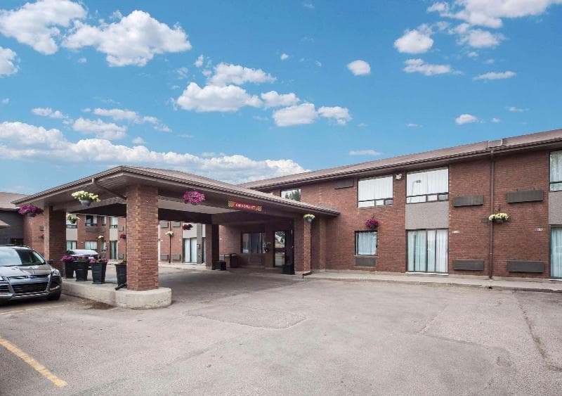 Comfort Inn West photo 1