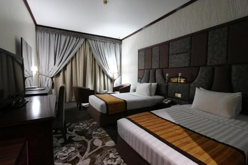 Knight Armour Hotel 5