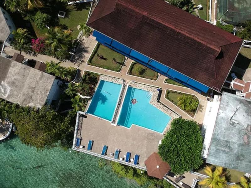Hibiscus Lodge 2
