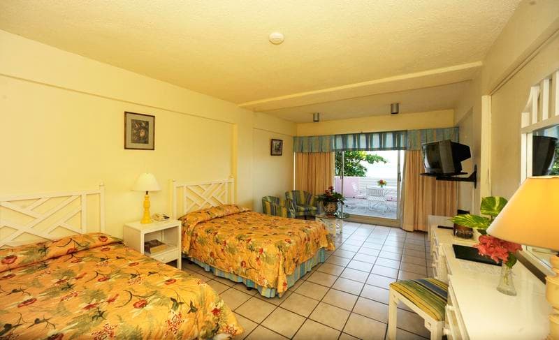 Shaw Park Beach Hotel & Spa 5