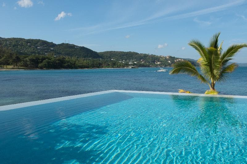 Round Hill Hotel And Villas 3