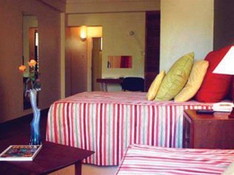 The Mandeville Hotel 5