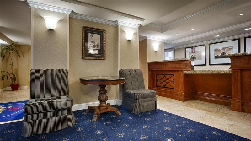 Red Lion Hotel Rosslyn Iwo Jima 5