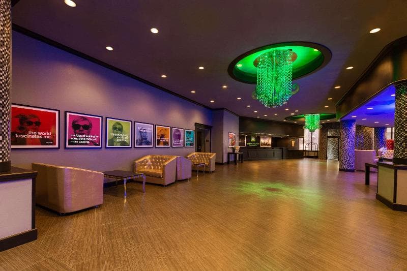 Wyndham Garden Dallas North 4