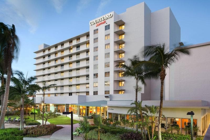 Courtyard By Marriott Miami Airport photo 1