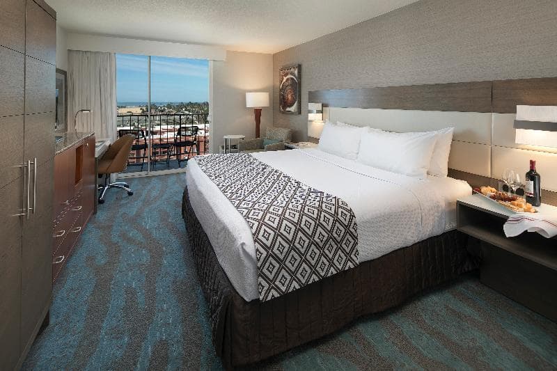 Crowne Plaza Ventura Beach photo 1
