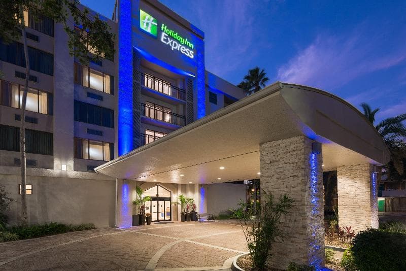 Holiday Inn Express & Suites Ft. Lauderdale-Plantation 4