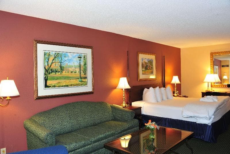 Fort Magruder Hotel, Trademark Collection By Wyndham 4