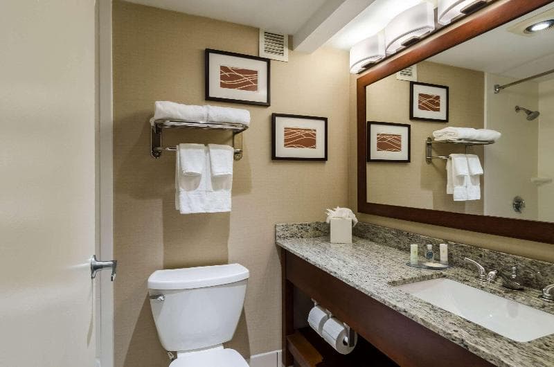 Comfort Inn Randolph - Boston 2