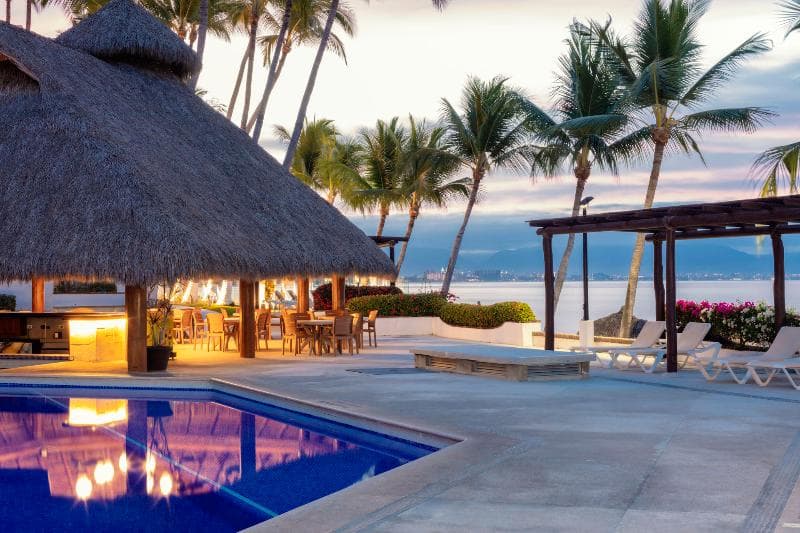 Vista Vallarta All Suites On The Beach 4