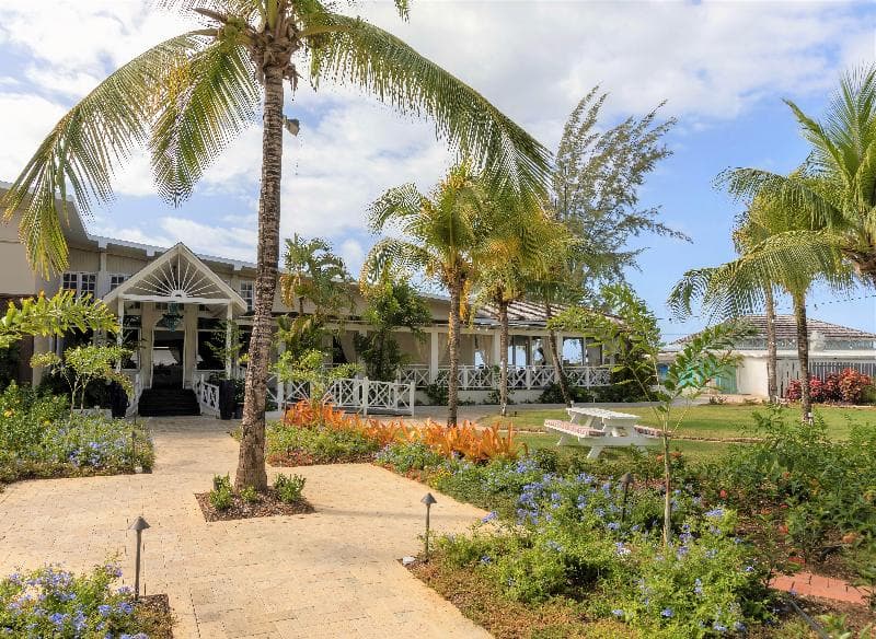 Sea Breeze Beach House 2