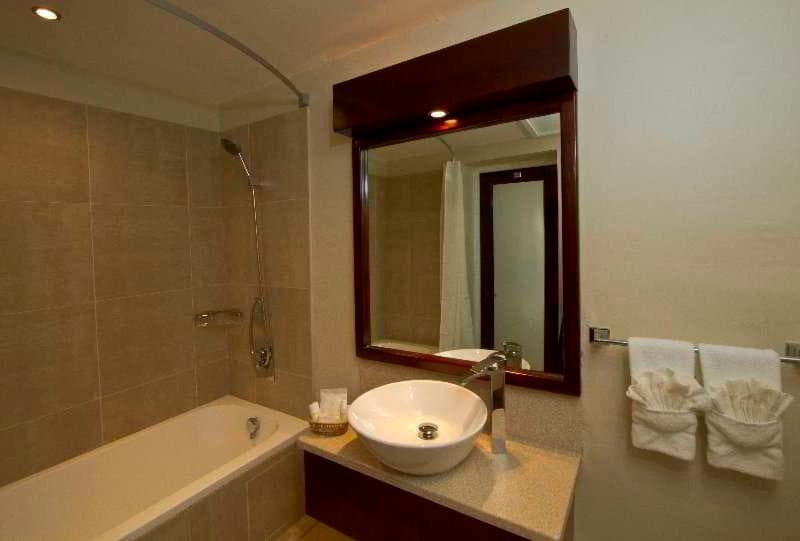Island Inn Hotel 3