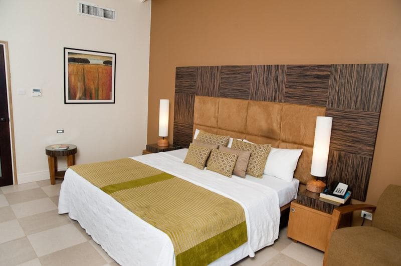 Island Inn Hotel 4