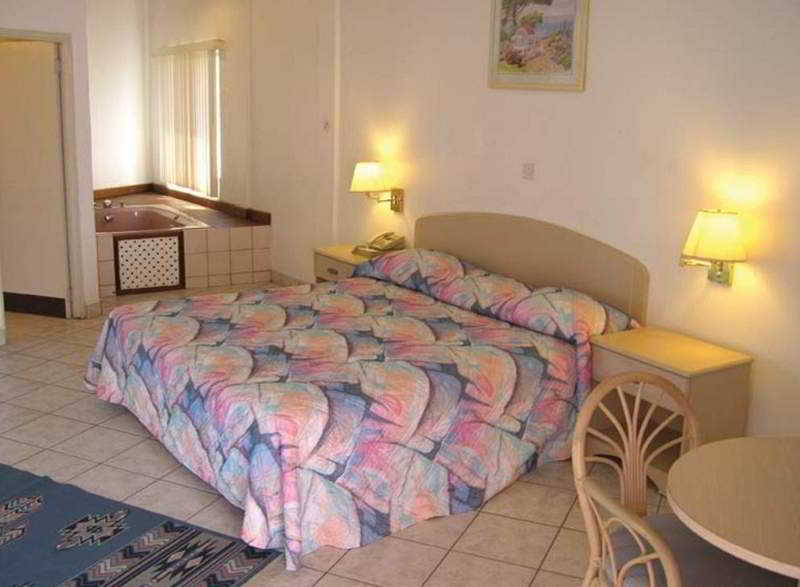 Allamanda Beach Resort & Spa 5