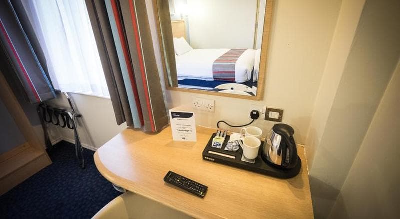 Travelodge Belfast Central (Adults Only) 5
