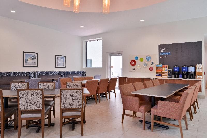Holiday Inn Express New Orleans - St Charles 4