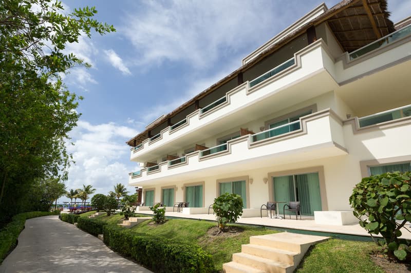 Bluebay Grand Esmeralda 3