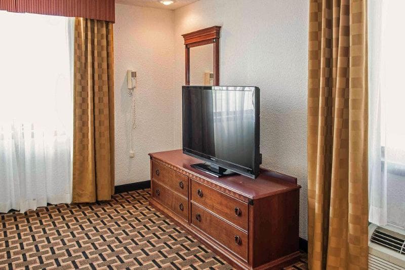 Travelodge By Wyndham Indianapolis Speedway 4