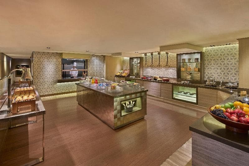 Holiday Inn Golden Mile 4