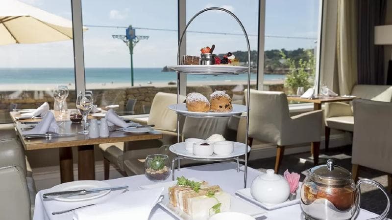 L'Horizon Beach Hotel & Spa 2
