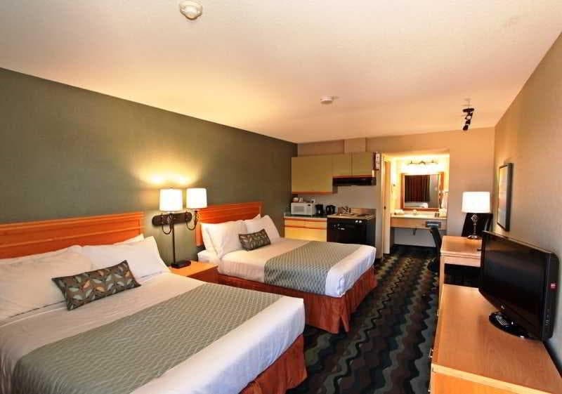 Accent Inns Kelowna 5
