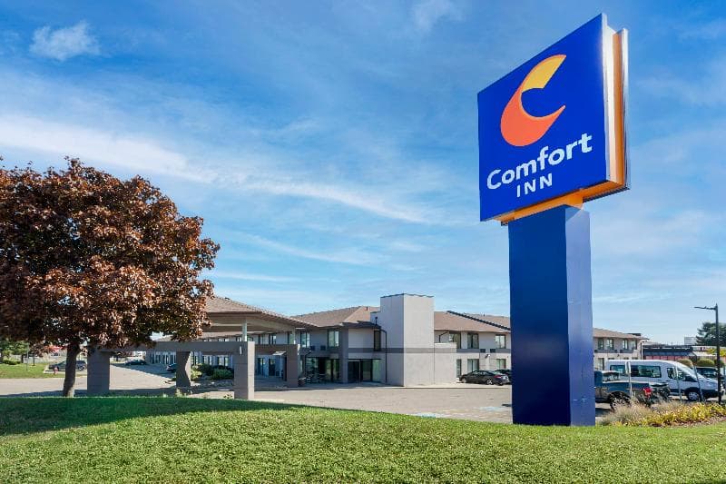 Comfort Inn Airport West 2
