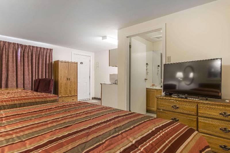 Econo Lodge & Suites Saint John - Nb 1