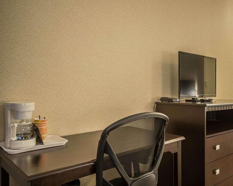 Motel 6 Surrey Bc (Ex Econo Lodge) 4