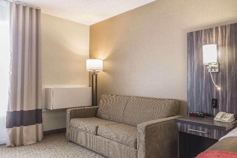 Comfort Inn Trenton 4
