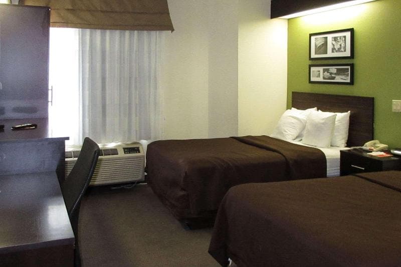 Rodeway Inn  Albany 4