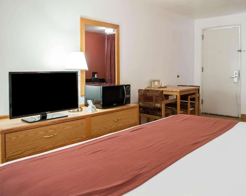 Econo Lodge Old Town 2