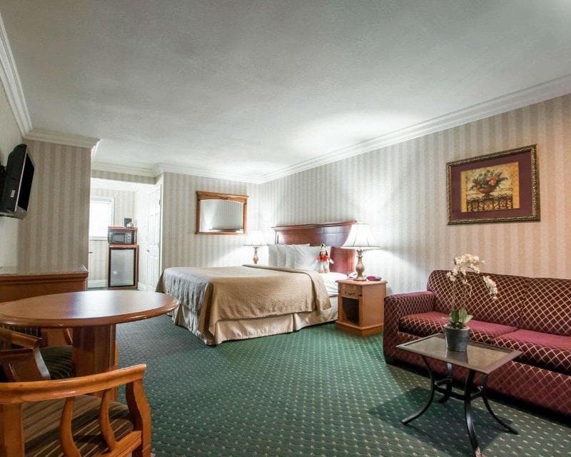 Quality Inn & Suites Anaheim Maingate 2