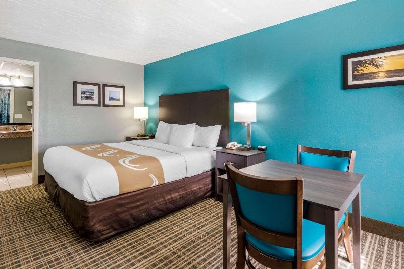 Quality Inn Bradenton North I-75 4
