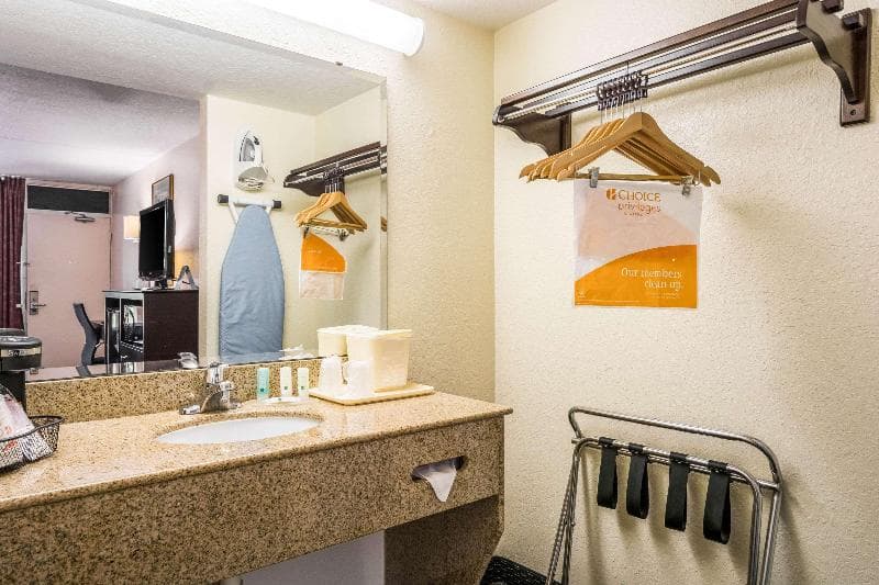 Quality Inn Bradenton - Sarasota North 4