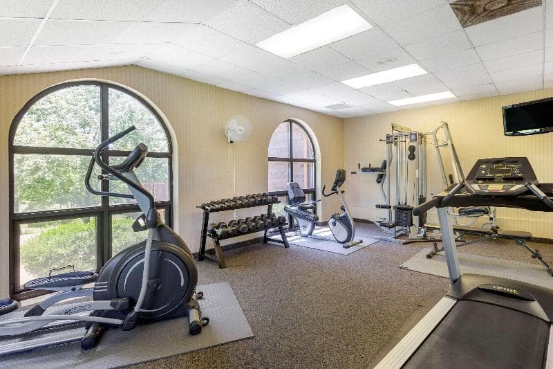 Comfort Inn At Thousand Hills photo 1