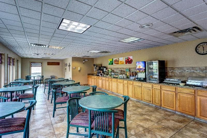 Quality Inn West photo 1