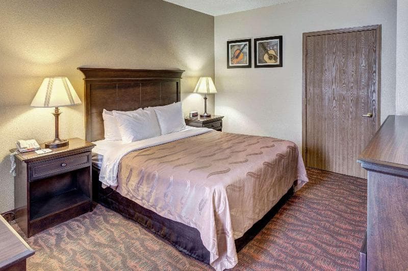 Quality Inn West 2