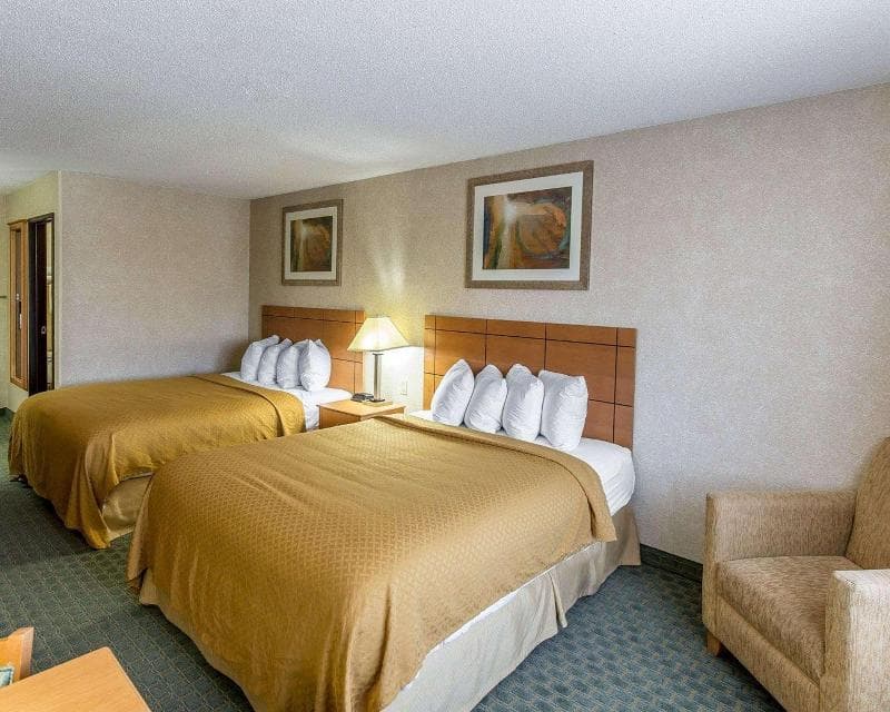 Quality Inn At Collins Road 5