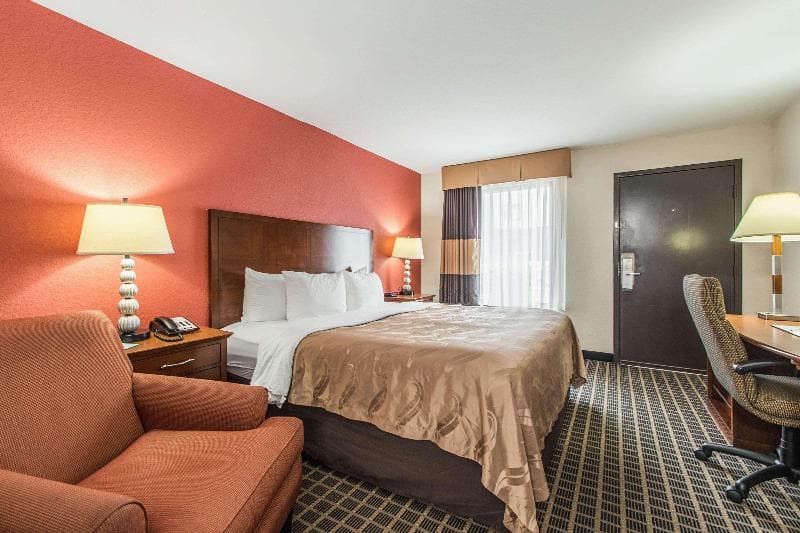 Quality Inn Commerce 5