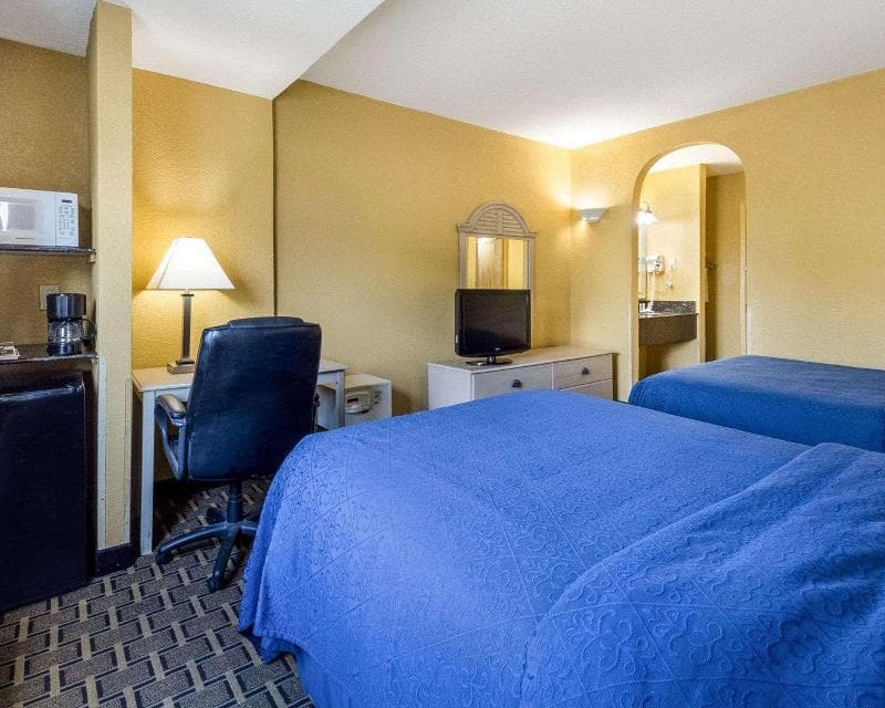 Quality Inn & Suites On The Beach photo 1