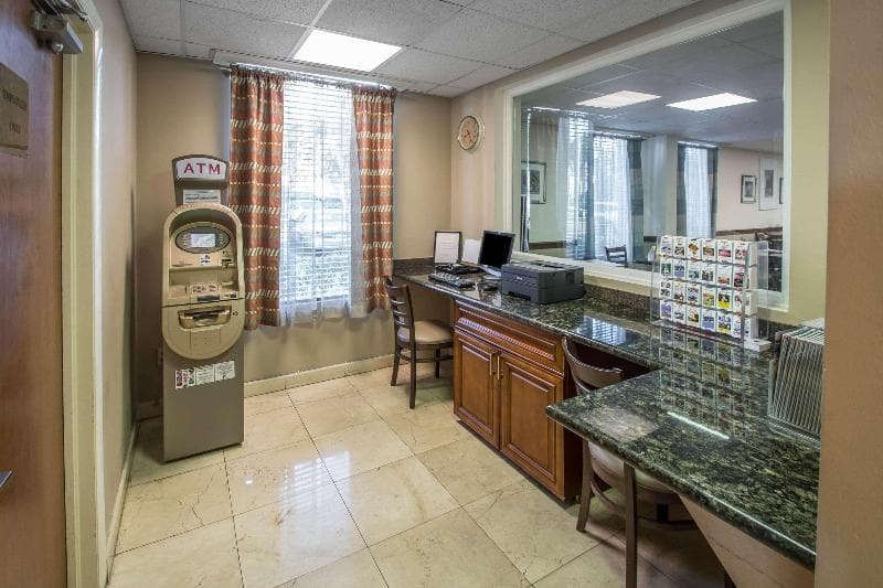 Comfort Inn and Suites 1