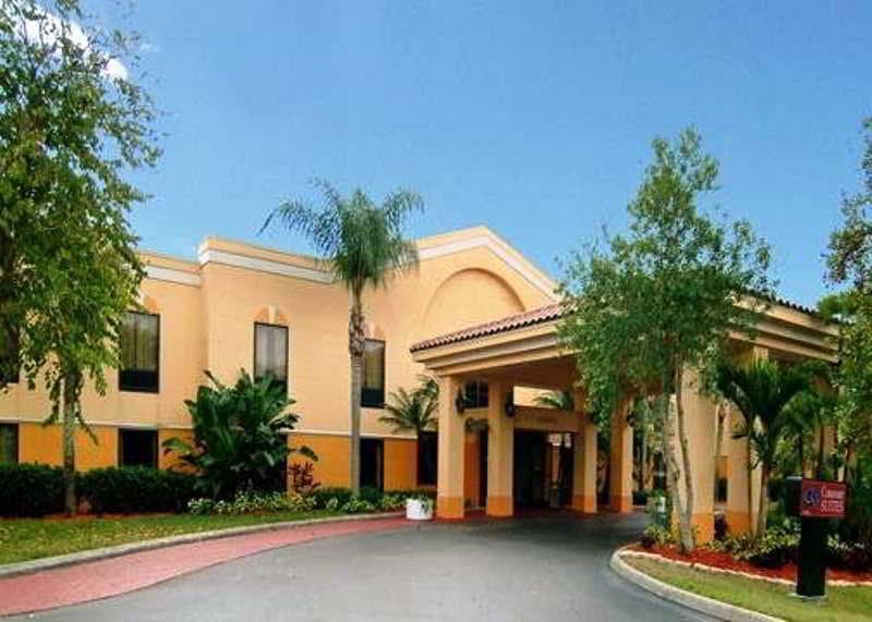 Quality Suites Fort Myers - I-75 photo 1