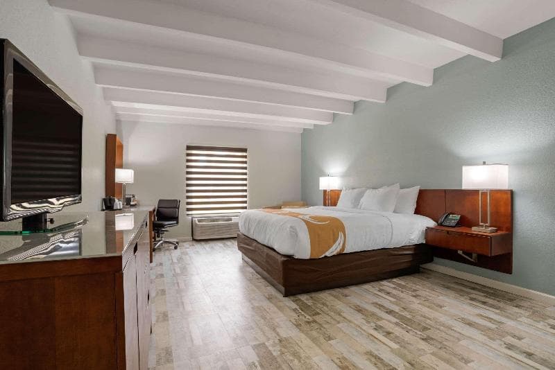 Quality Inn 3