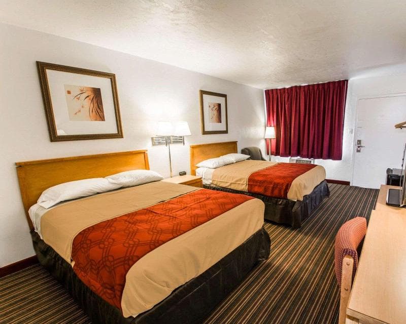 Econo Lodge University photo 1