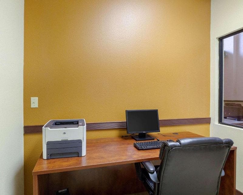 Comfort Suites Bush Intercontinental Airport photo 1