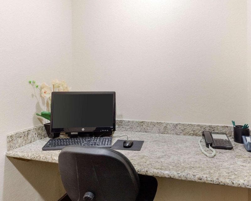 Quality Suites 3