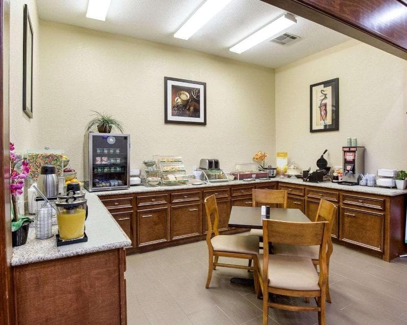 Quality Suites 4