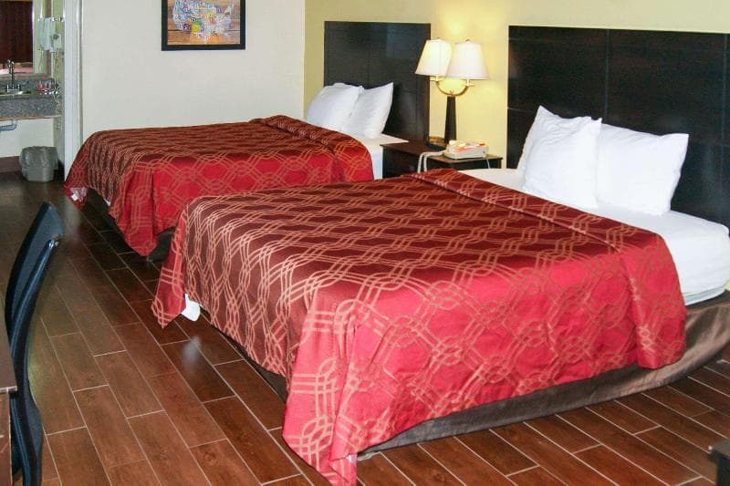 Econo Lodge Inn And Suites West - Energy Corridor 3