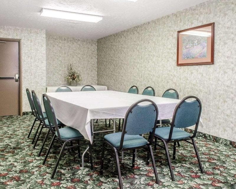 Comfort Inn 4